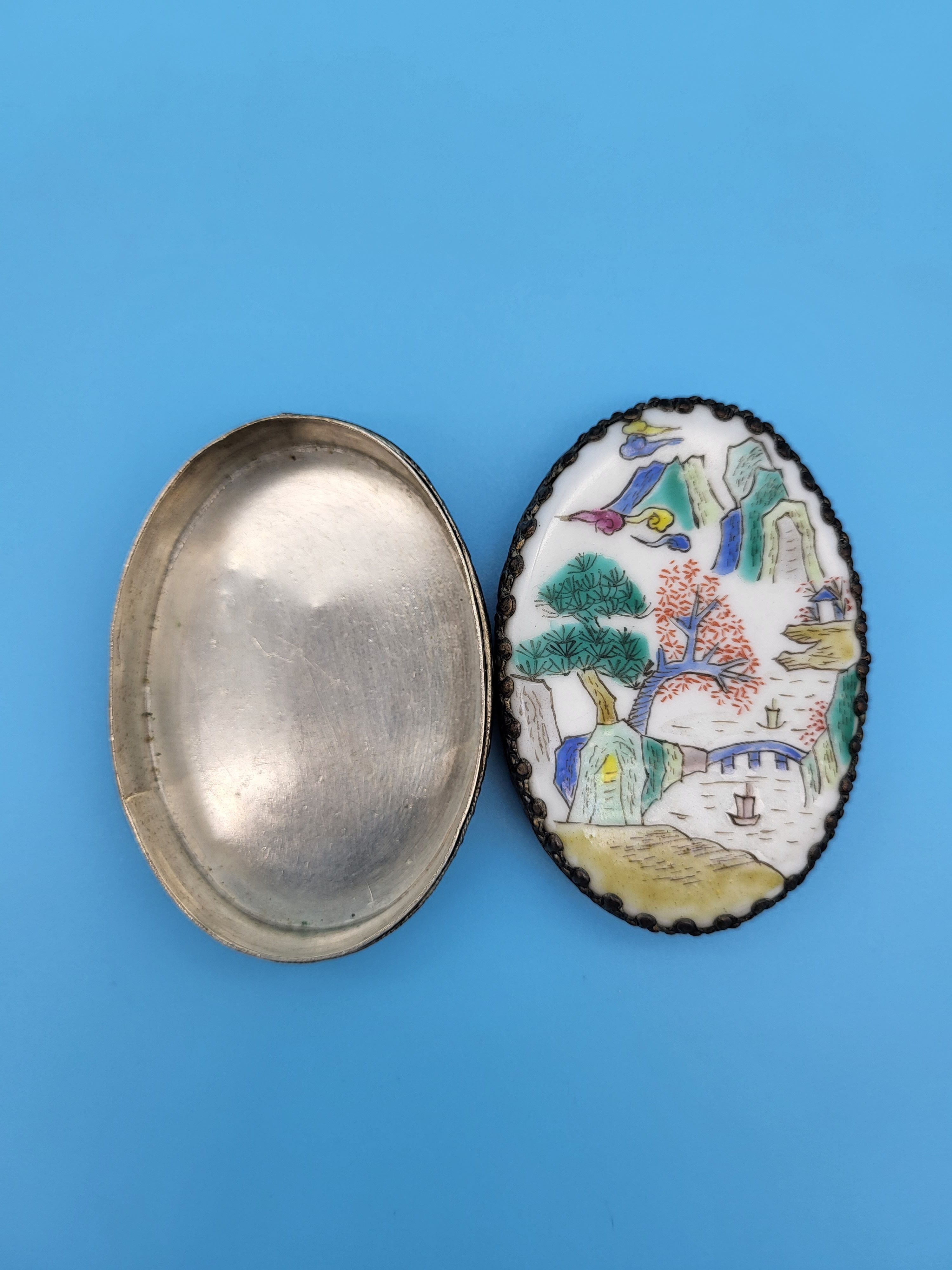 Oval Trinket Box with Mirrored Lid